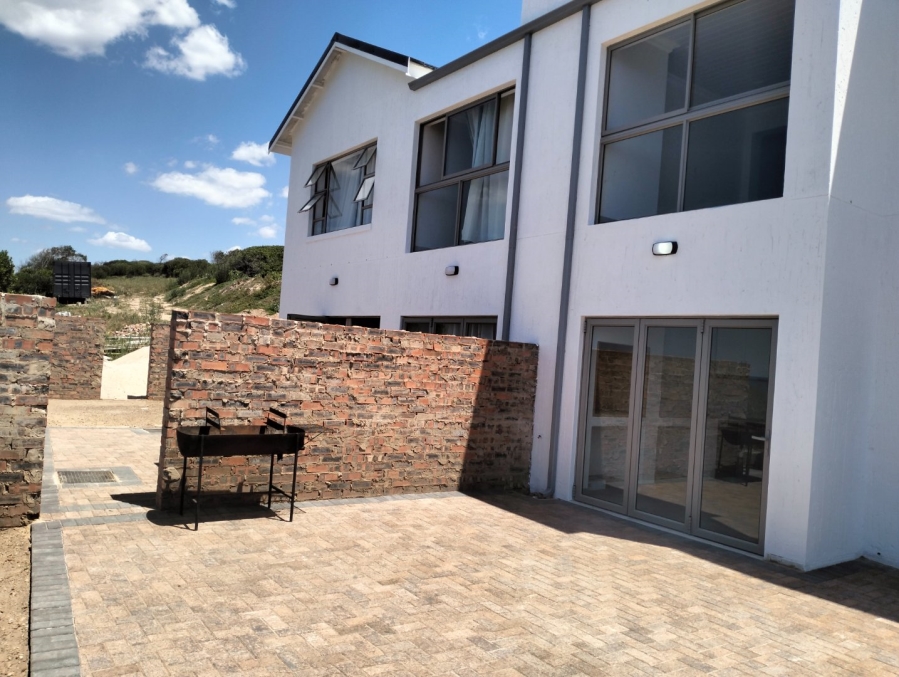 To Let 3 Bedroom Property for Rent in Pienaarstrand Western Cape